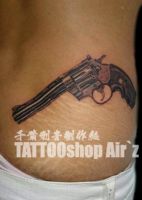 拳銃【GirlsTATTOO】